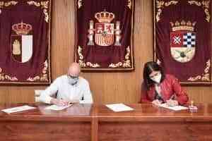 El Ayuntamiento contribuye a desarrollar la actividad literaria de Aldaba