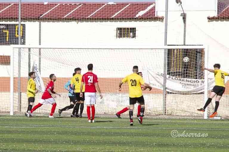 Calatrava y At. Puertollano empatan un derbi con todos sus ingredientes