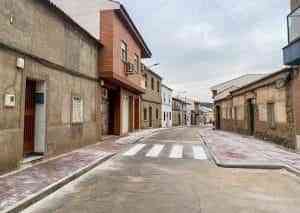 Reabre la calle del Sol, remodelada, con sentido único de circulación