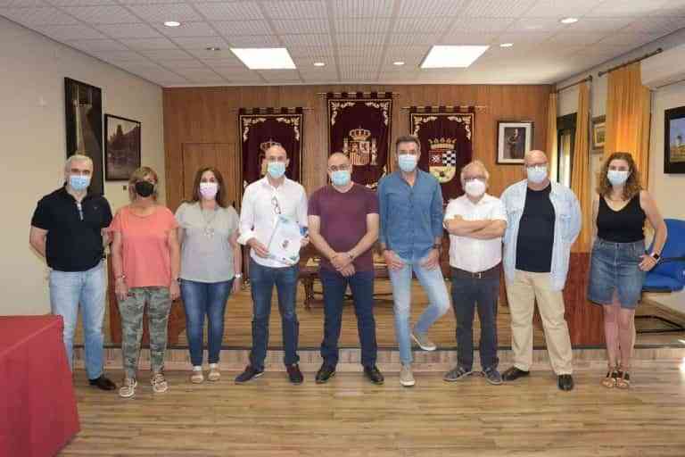 El Ayuntamiento y los centros educativos de Argamasilla de Alba firman el ‘Protocolo contra el acoso escolar, sexual y por razón de sexo’