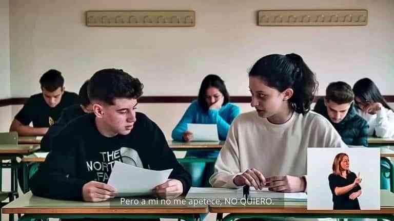 Jóvenes intérpretes rabaneros de 4º de la ESO dieron una lección audiovisual contra el machismo temprano