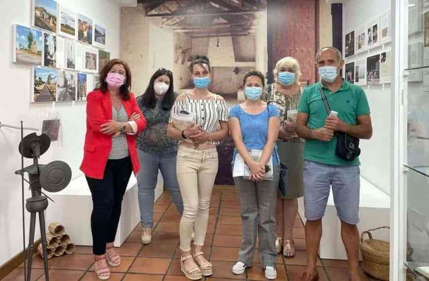 La concejala Noelia Serrano se reúne con los gerentes de los alojamientos rurales de Argamasilla de Alba