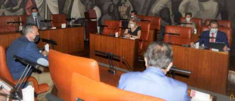 Desarrollarán proyectos IDAE en nueve localidades con una inversión total de 1’6 millones de euros Desarrollarán proyectos IDAE en nueve localidades con una inversión total de 1’6 millones de euros