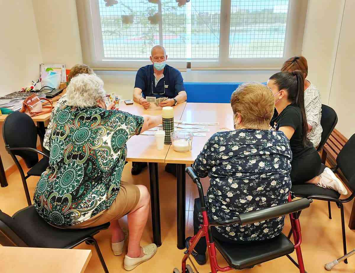 Sesiones de estimulación cognitiva del Servicio de Promoción a la Autonomía Personal de Puertollano 1 estimulacion cognitiva en centro amiab de puertollano - Sesiones de estimulación cognitiva del Servicio de Promoción a la Autonomía Personal de Puertollano