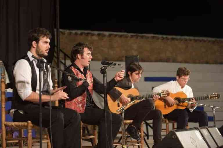 Israel Fernández despliega todo el poderío de su voz en el Festival Flamenco “Cueva de Medrano” de Argamasilla de Alba
