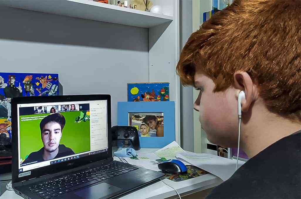 Lorenzo Garcia Navarro durante las sesiones telematicas - La juventud de Argamasilla de Calatrava también se moja frente al cambio climático en el Consejo regional de UNICEF