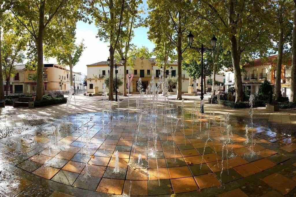 Juntas de Gobierno de octubre AdeAlba - El Ayuntamiento de Argamasilla de Alba aprobó las bases para destinar 35.000 euros en ayudas a empresarios y profesionales