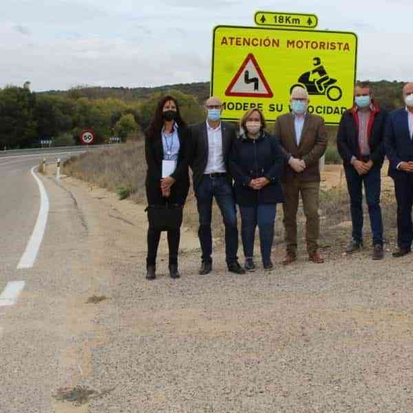 El Gobierno regional mejora la seguridad vial en la CM-3115 con la renovación de más de 700 elementos de señalética vertical