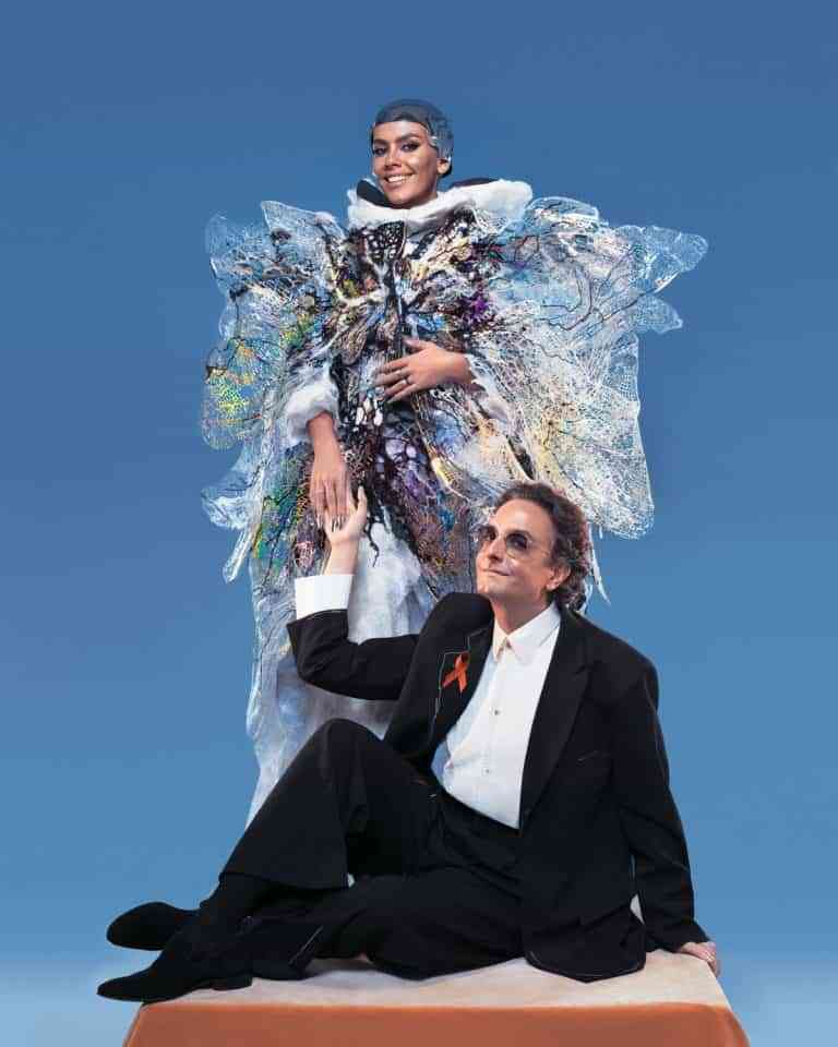 Cristina Pedroche vestida por Josie homenajea al genio manzanareño Manuel Piña en las campanadas de año nuevo de Antena 3