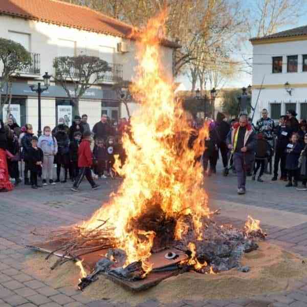 Entre llantos y lamentos Argamasilla de Alba ha despedido a la sardina