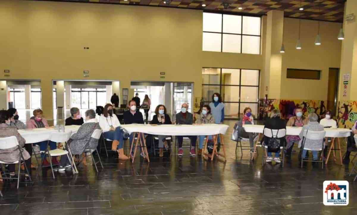 Café Tertulia “Hablemos de Igualdad” ayer en el CERE de Miguelturra organizada por el Centro de la Mujer 1 cafe tertulia hablemos de igualdad miguelturra - Café Tertulia “Hablemos de Igualdad” ayer en el CERE de Miguelturra organizada por el Centro de la Mujer