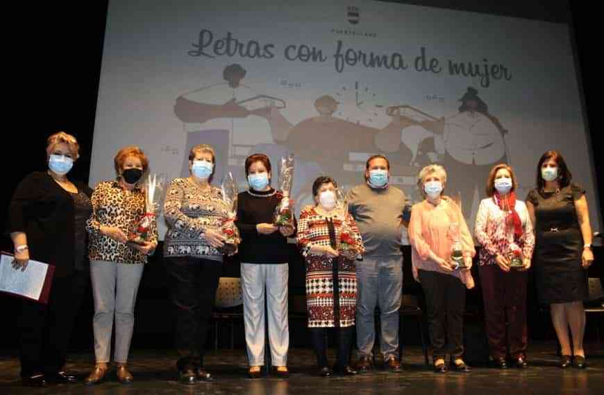 Entregaron “Rosa Eterna” a 6 de las mujeres más veteranas del programa municipal EBA de Puertollano