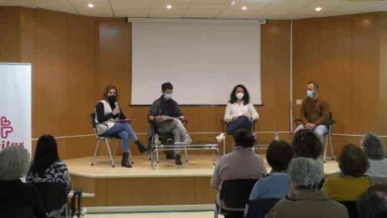 XXXI jornadas de sensibilización de Cáritas Interparroquial en la biblioteca de Manzanares