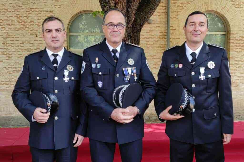 Agentes de la PL condecorados - Condecorados dos agentes de la Policía Local de Argamasilla de Alba