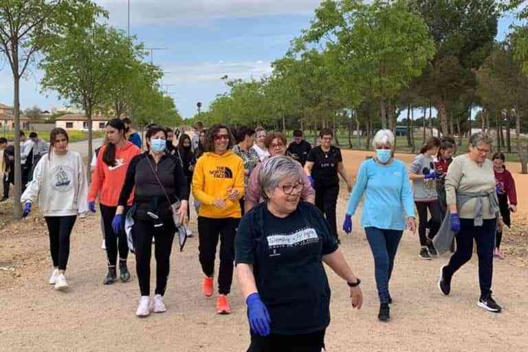 El alumnado de 1º de ESO del IES Vicente Cano desarrolla un proyecto intergeneracional