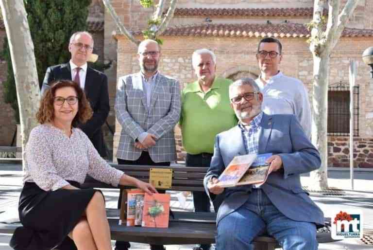 Nuevo Banco Literario de la Biblioteca Municipal de Miguelturra y Grupo Oretania en homenaje a Antonio Vallejo Cisneros
