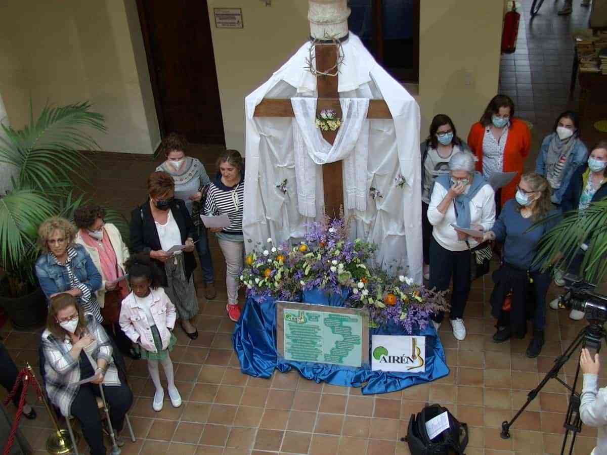 ronda a las cruces de mayo manzanares - Las rondas a las Cruces de Mayo llevan la alegría y la tradición en su recorrido por Manzanares