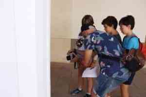Una veintena de chicos y chicas participan en el taller de fotografía en la Casa de la Juventud de Manzanares durante julio y agosto