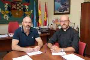 El Ayuntamiento contribuye con 20.000 euros en la reforma de las entradas a la iglesia San Juan Bautista