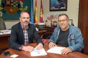 El alcalde y el presidente del Cervantino firman un convenio de colaboración para la actual temporada
