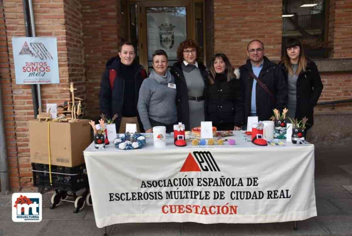 Una jornada de cuestación realizaron la ONG Tierra Solidaria y la Asociación de Esclerosis Múltiple en Miguelturra