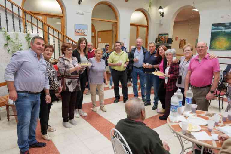 El Centro de Día de Mayores de Argamasilla de Alba celebró una jornada de puertas abiertas en su 40 aniversario El Centro de Día de Mayores de Argamasilla de Alba celebró una jornada de puertas abiertas en su 40 aniversario
