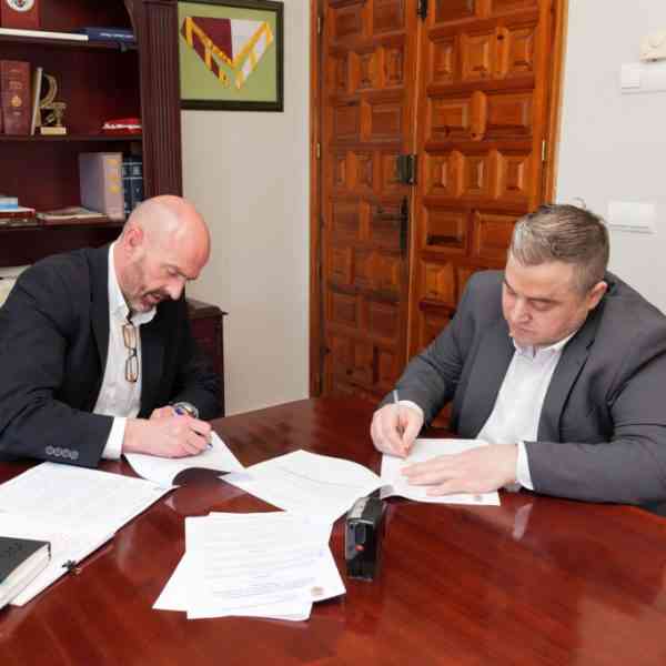 La AECT y el Ayuntamiento de Argamasilla de Alba ratifican un convenio de colaboración
