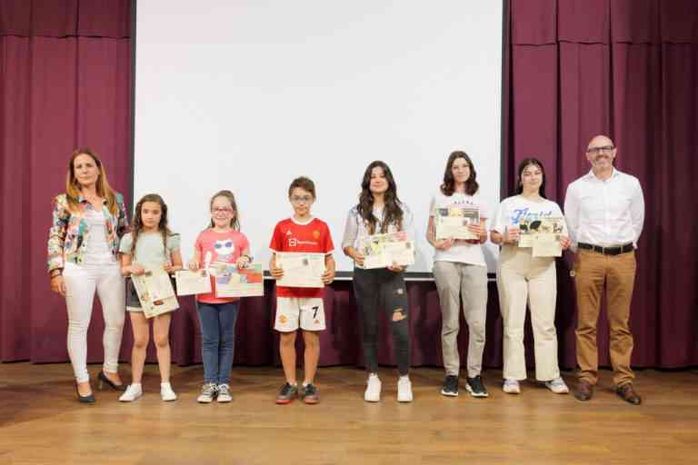 El alcalde de Argamasilla de Alba entrega los premios del Concurso de Ilustración Pablo Picasso El alcalde de Argamasilla de Alba entrega los premios del Concurso de Ilustración Pablo Picasso