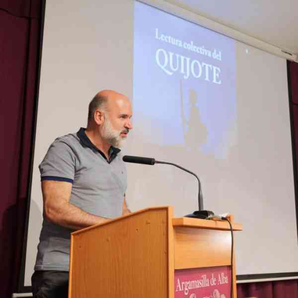 La Lectura Colectiva del Quijote en Argamasilla de Alba reúne a más de 300 participantes