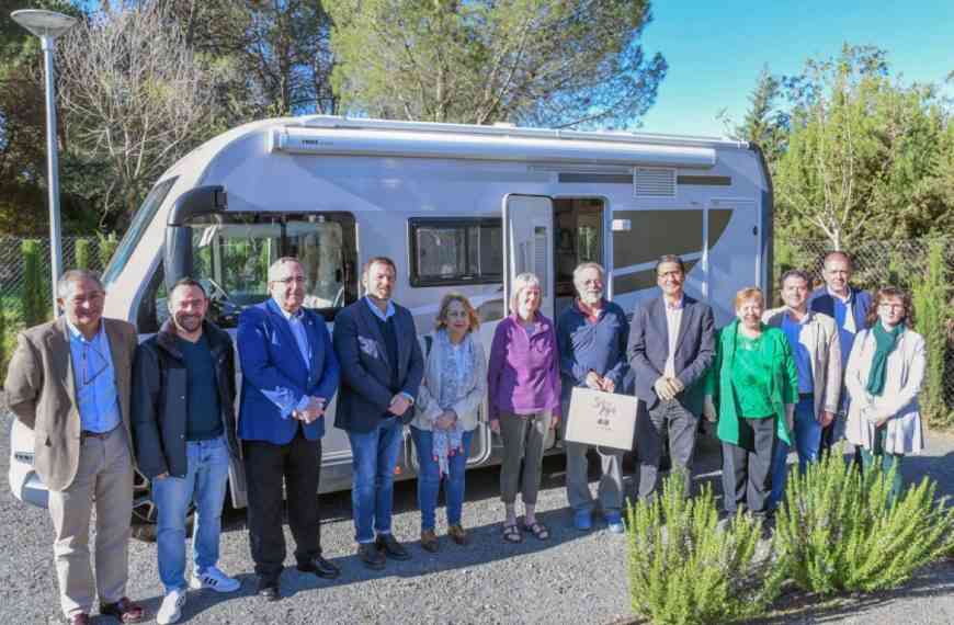 La red de autocaravanas registro el usuario número 10.000: una pareja de británicos que visita España por segunda ocasión