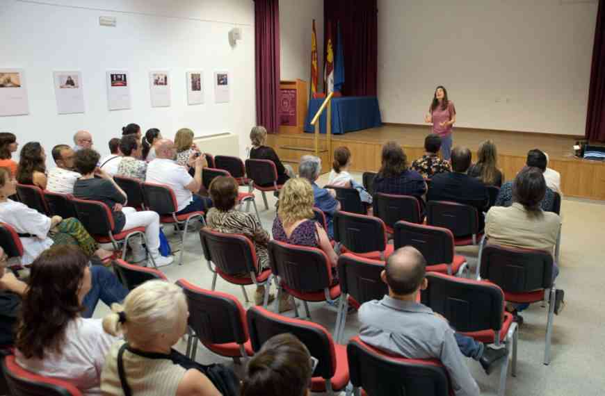 La Casa de Medrano acoge la proyección y un coloquio sobre el documental ‘Viaje a alguna parte’
