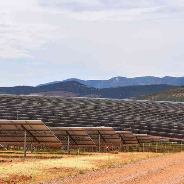 Alcalde agradece a Renovalia su apuesta por Puertollano al construir una nueva planta fotovoltaica con inversión de 40 millones de euros