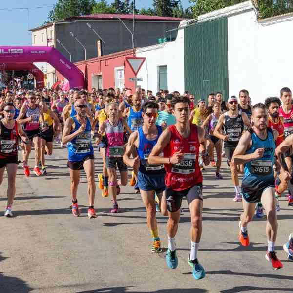 Eleazar Cantón y Queralt Criado suben a lo más alto del pódium en la Carrera popular de Argamasilla de Alba