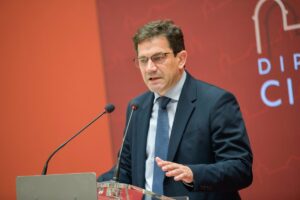Vox se hace cargo de la gestión del Diario Lanza en Ciudad Real, mientras que el PP continúa dirigiendo Fenavin bajo la dirección de Valverde.