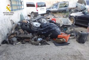 La Guardia Civil desmantela dos talleres mecánicos clandestinos en Argamasilla de Alba