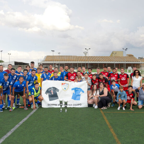 El Atlético Cervantino rindió homenaje a Gonzalo y a Emoús en el II Torneo de Feria en su recuerdo
