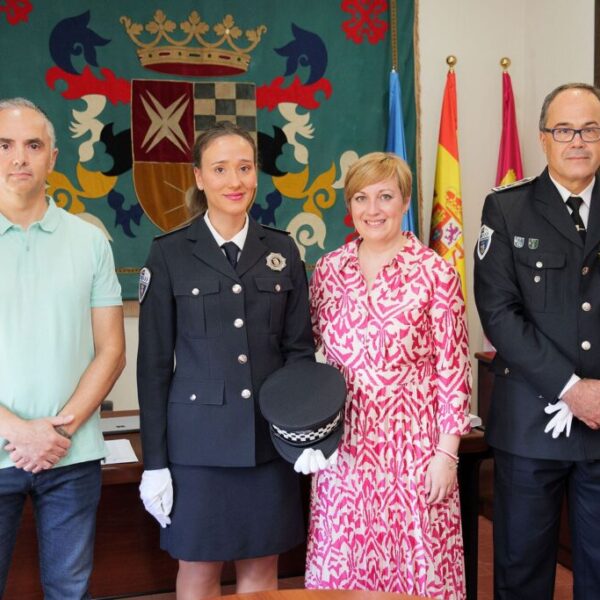 Carolina Moreno Sánchez toma posesión como nueva agente de la Policía Local de Argamasilla de Alba