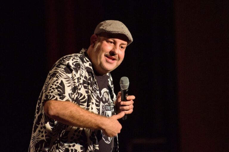 Agustín Durán: Un viaje humorístico por las Raíces Manchegas que triunfa en Argamasilla de Alba
