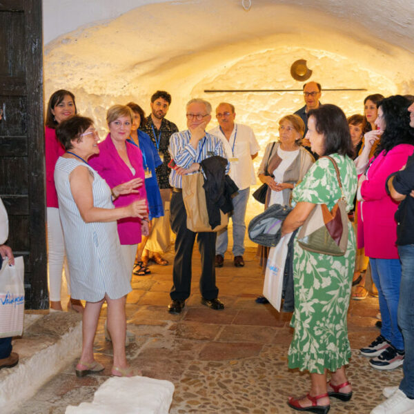 Sonia González recibe en la Casa de Medrano a los miembros de la Asociación de Casas-Museo y Fundaciones de Escritores