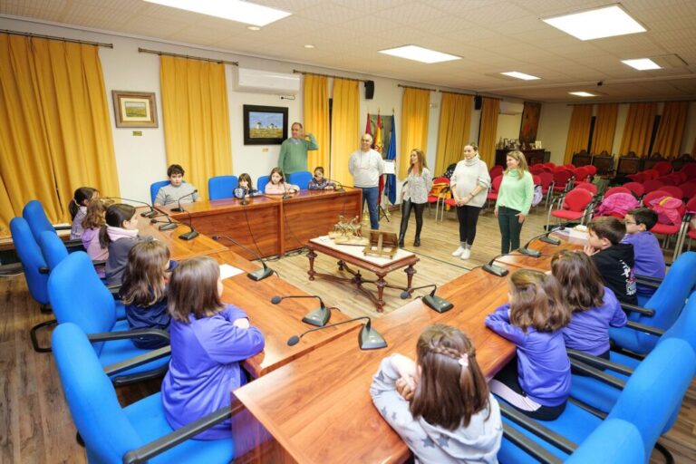 Argamasilla de Alba celebró el aniversario de la Constitución Española con la iniciativa ‘Descubre Tu Ayuntamiento’