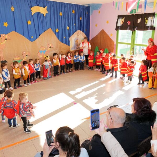 La Escuela Infantil “Alba” celebra su tradicional Espectáculo de Navidad