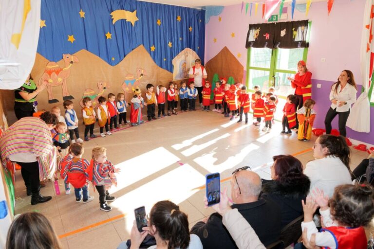 La Escuela Infantil “Alba” celebra su tradicional Espectáculo de Navidad