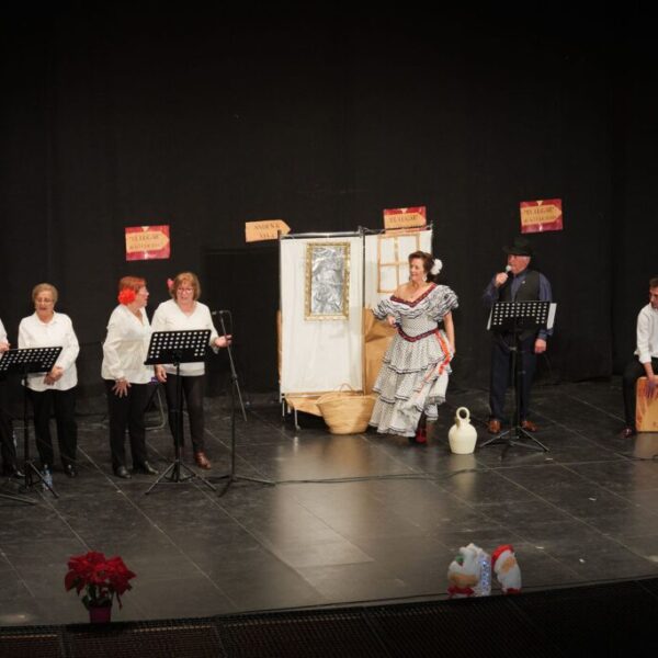 El Centro de Día de Mayores celebra su Festival de Navidad en Argamasilla de Alba