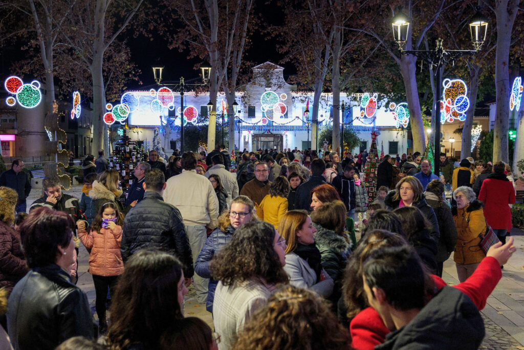 Encendido del Paseo Navideno - Argamasilla de Alba se ilumina con el Paseo Navideño