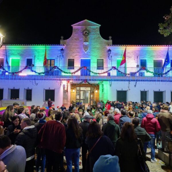 Argamasilla de Alba da la bienvenida a la Navidad con el encendido de las luces navideñas