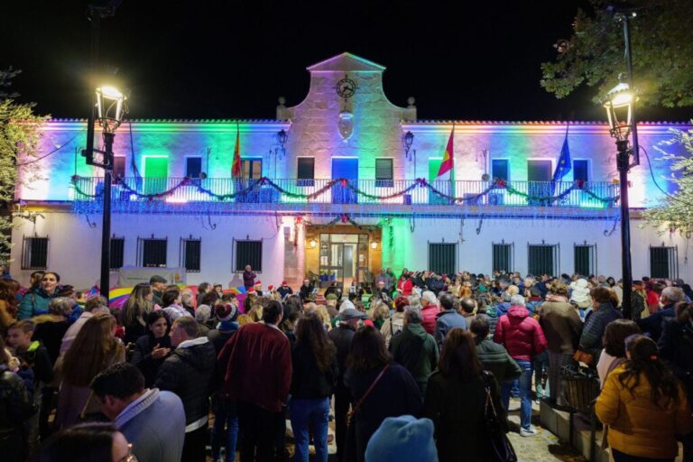 Argamasilla de Alba da la bienvenida a la Navidad con el encendido de las luces navideñas