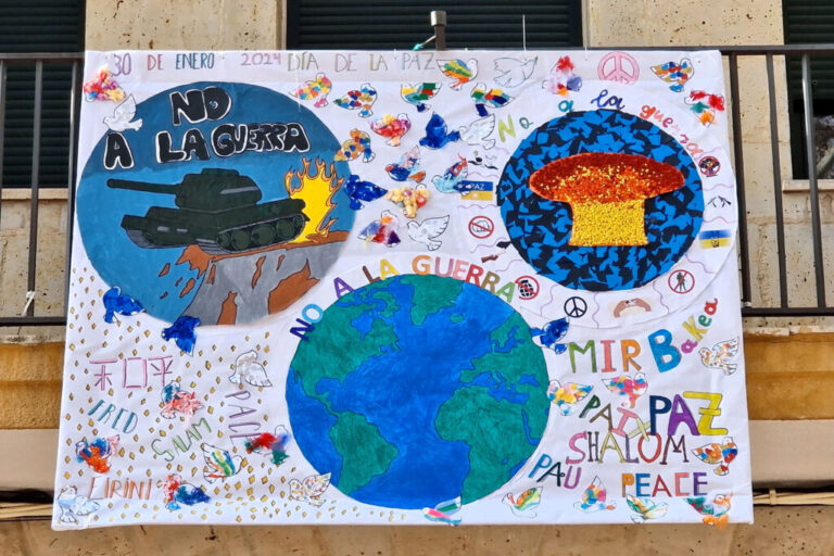 Los escolares de Argamasilla de Alba reivindican el derecho a una infancia en paz