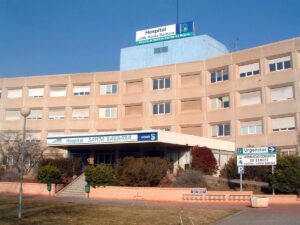 Incidente en Argamasilla de Calatrava: Incendio provoca intoxicación por humo en tres mujeres, incluyendo a una agente de policía
