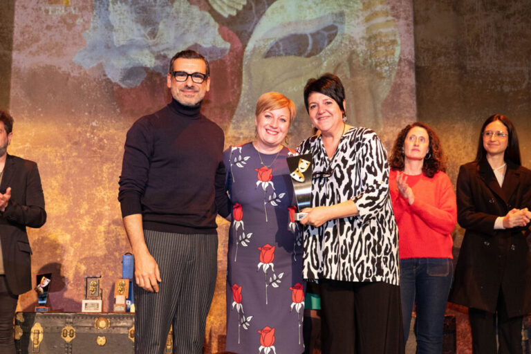 ‘La Visita’ de Carpe Diem se hace con todos los premios a los que aspiraba en el certamen de teatro “Viaje al Parnaso” 2024 ‘La Visita’ de Carpe Diem se hace con todos los premios a los que aspiraba en el certamen de teatro “Viaje al Parnaso” 2024