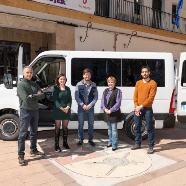 El Ayuntamiento de Argamasilla de Alba adquiere un vehículo adaptado para personas con discapacidad o movilidad reducida